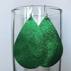 Milled Platinum Emerald Teardrop Leather Earrings